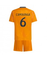 Real Madrid Eduardo Camavinga #6 Bortedraktsett Barn 2024-25 Korte ermer (+ bukser)